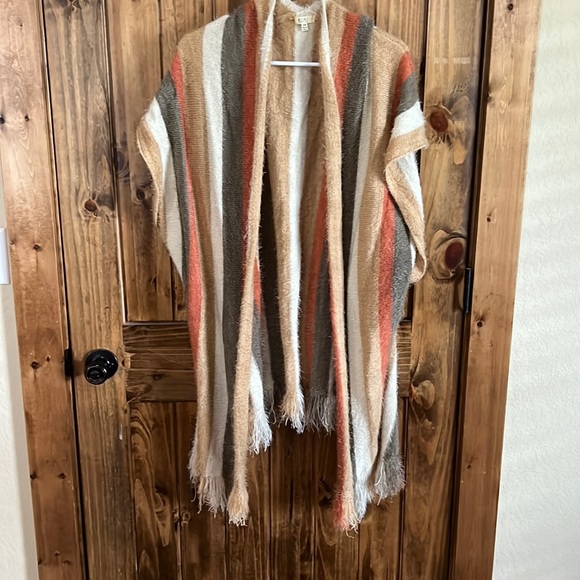 Poncho - Picture 1 of 1